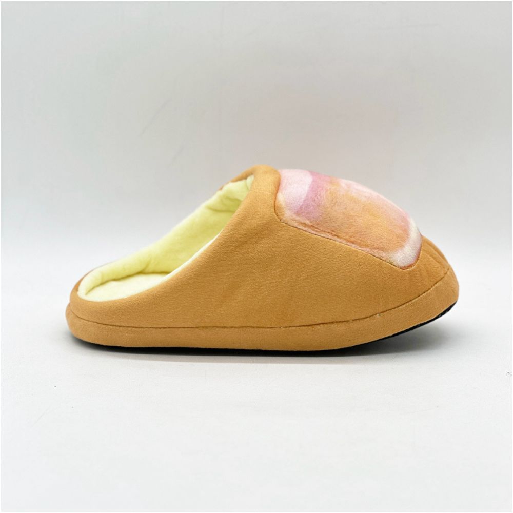 Unique and creatively designed realistic toe slippers for home use designed to mimic the feeling of being stepped on These bizarre slippers are perfect for both men and women image 2